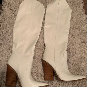 Steve Madden very soft cowboy boot size 6. Never worn